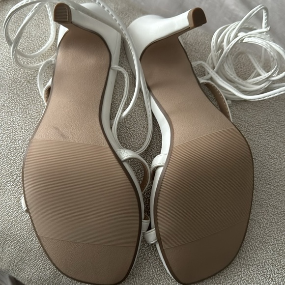 White tie ankle string heels - Picture 4 of 4